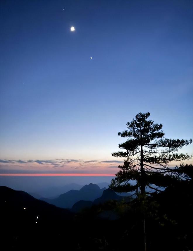 南黄山旅游五天本地旅行社人均报价开元棋牌首次去黄山旅游必看避坑指(图1)